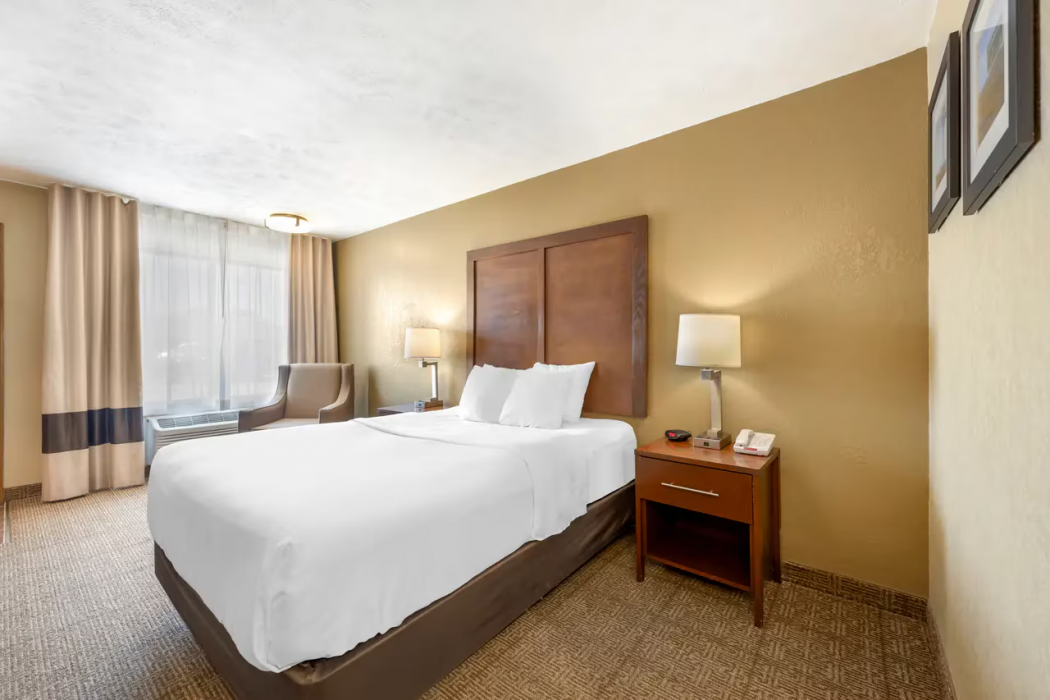 Comfort Inn Lexington 12/23