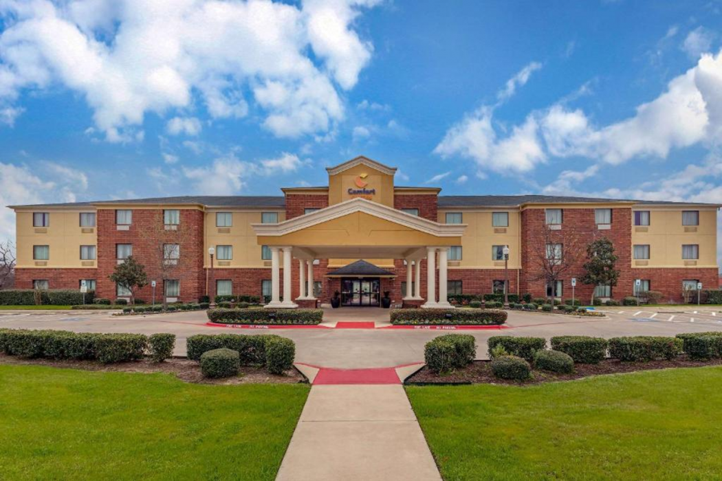 Comfort Suites Ennis TX 1/43