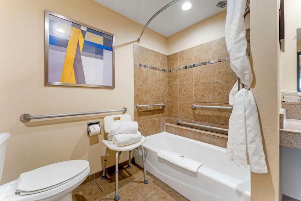Comfort Suites Monaca, PA 22/37