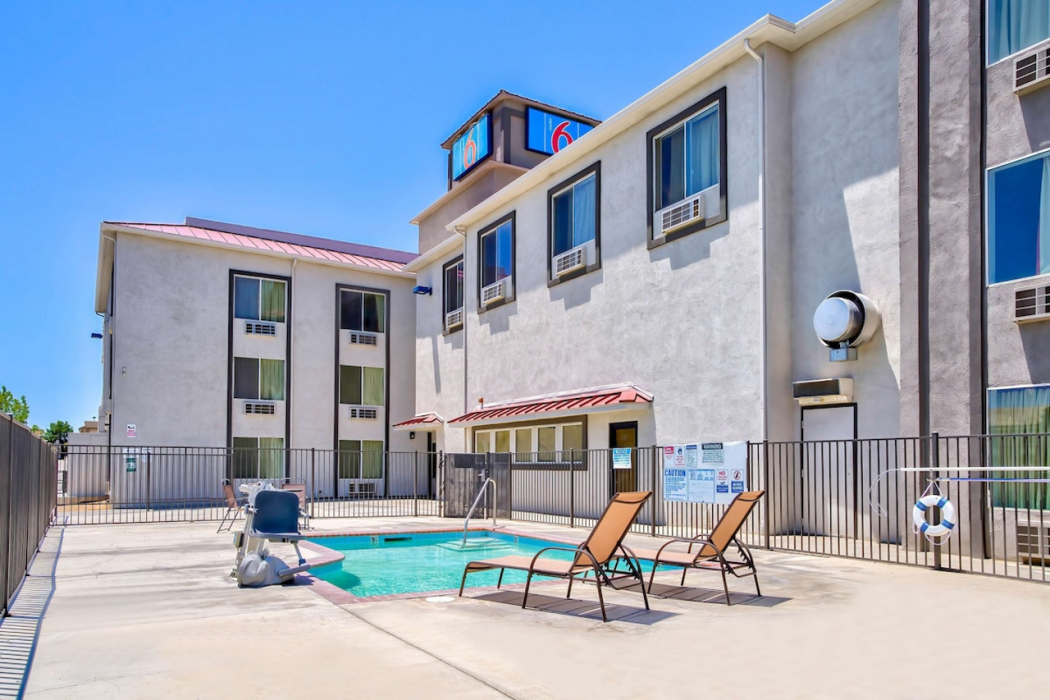 Motel6 Hesperia, CA - West Main Street - I-15 35/60
