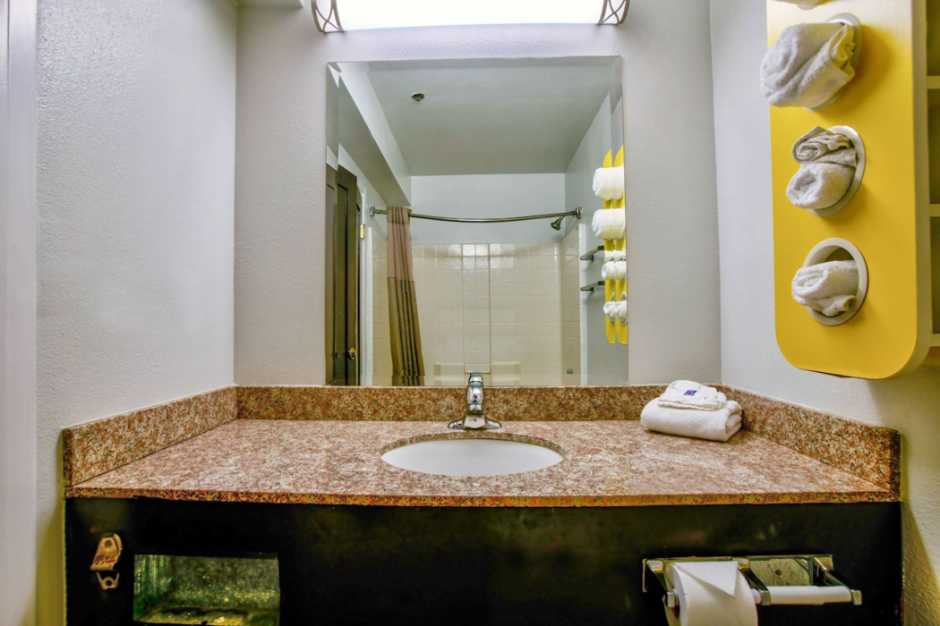 Motel6 Hesperia, CA - West Main Street - I-15 15/60