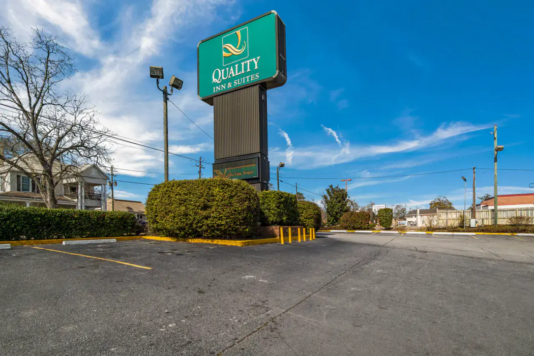 Quality Inn and Suites Conference Center Statesboro Historic District 2/33