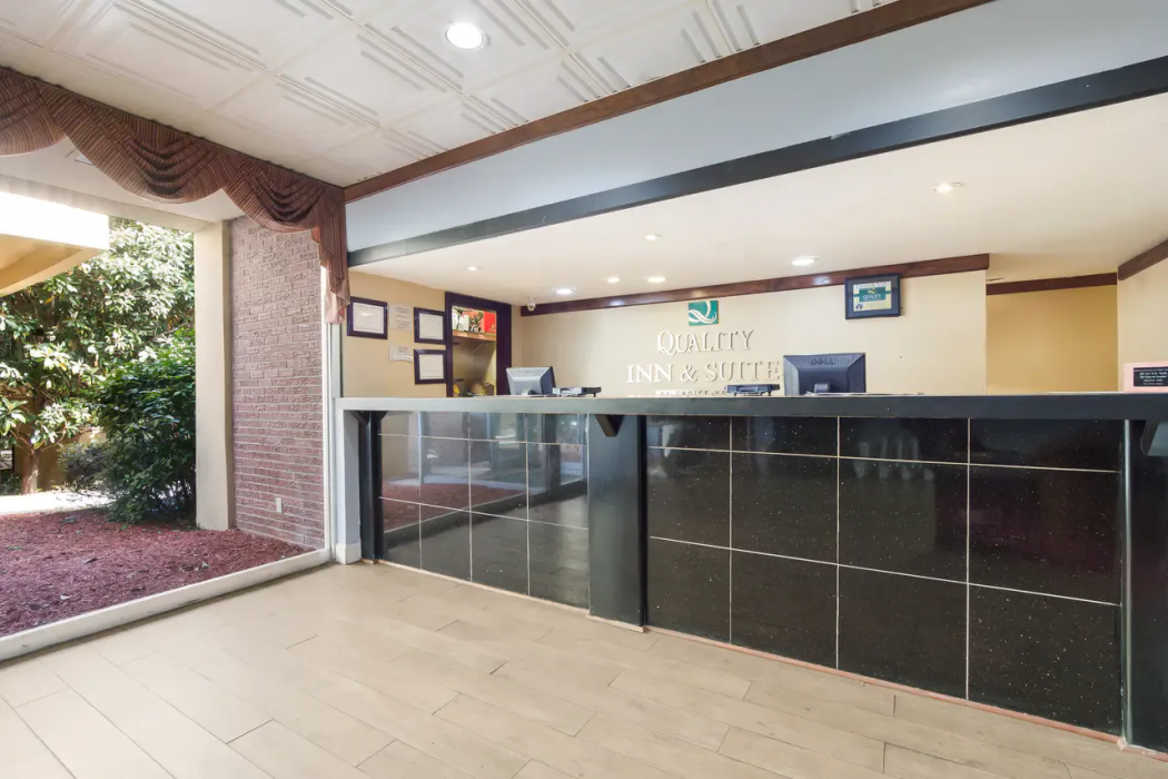 Quality Inn and Suites Conference Center Statesboro Historic District 4/33