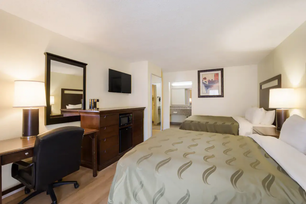 Quality Inn and Suites Conference Center Statesboro Historic District 17/33
