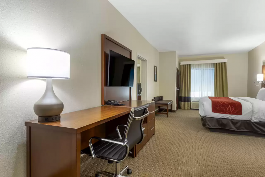 Comfort Suites Copperas Cove TX 16/32