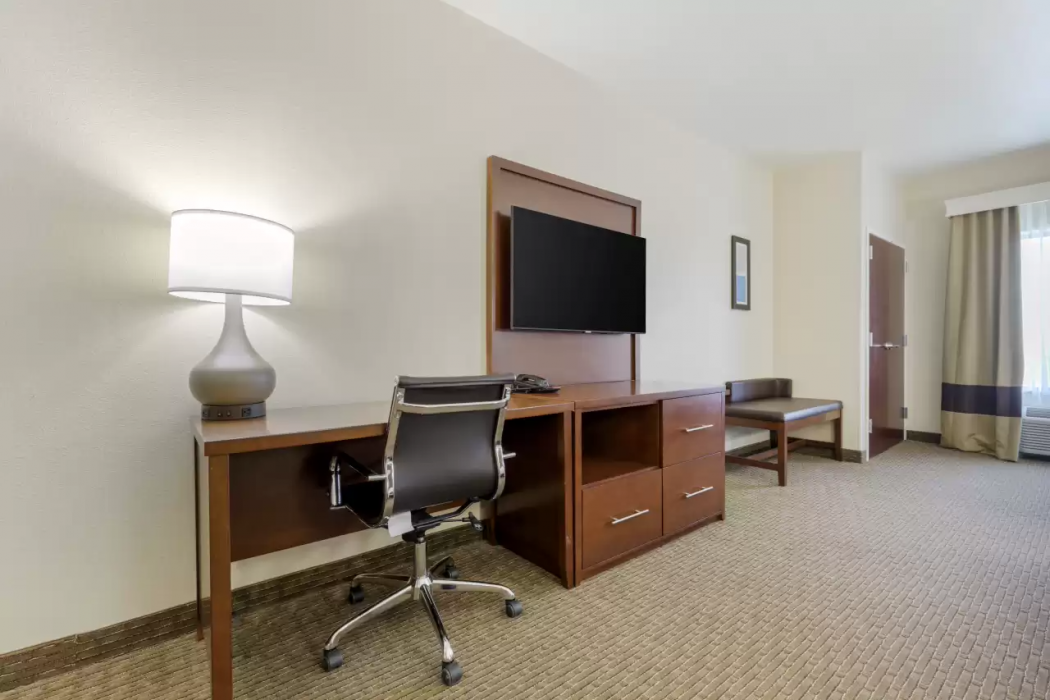 Comfort Suites Copperas Cove TX 18/32