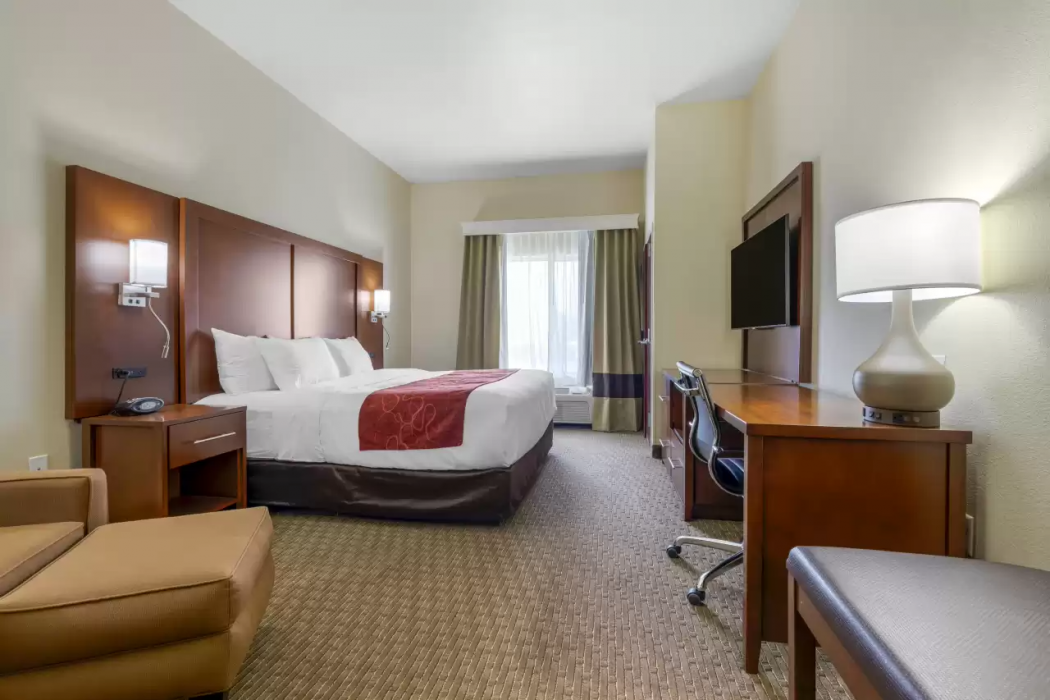 Comfort Suites Copperas Cove TX 12/32