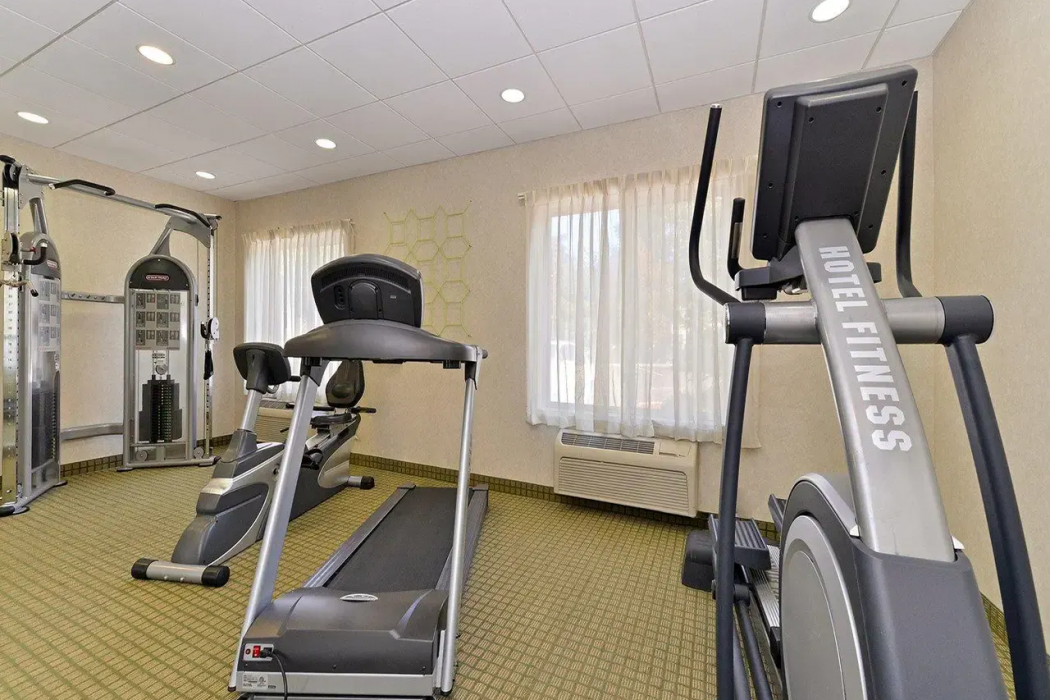 Quality Suites Stratford CT 22/37