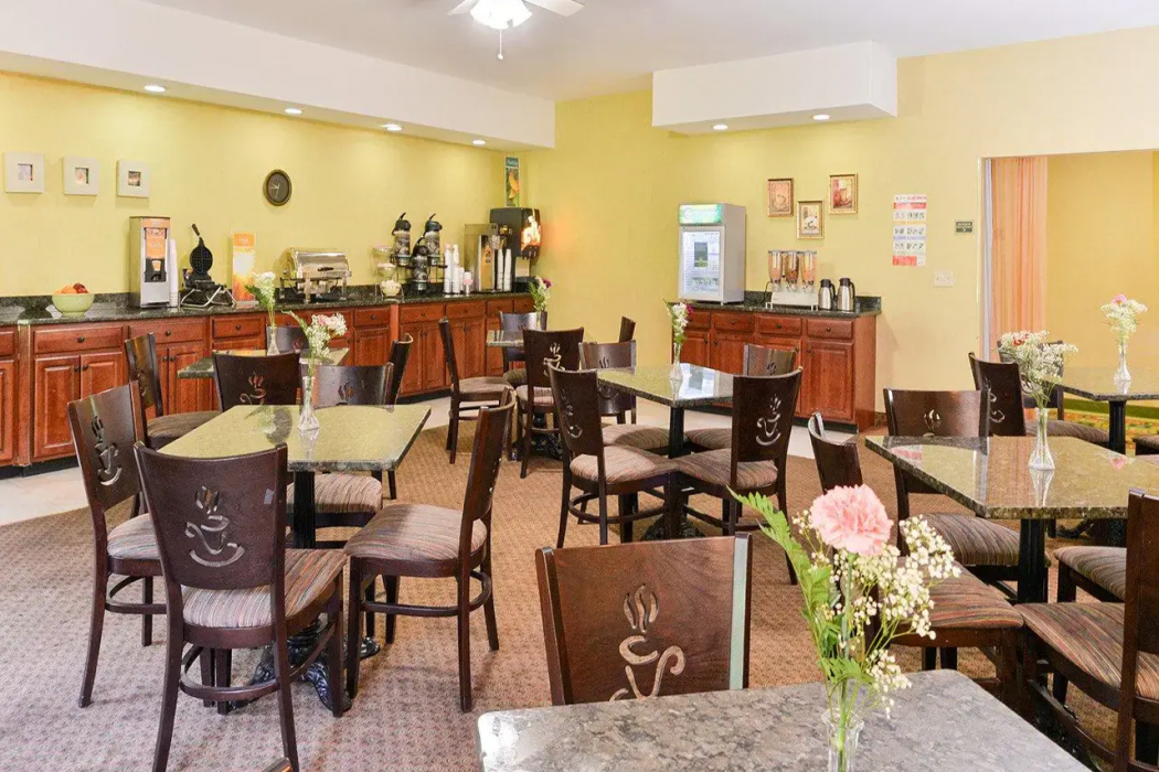 Quality Suites Stratford CT 21/37