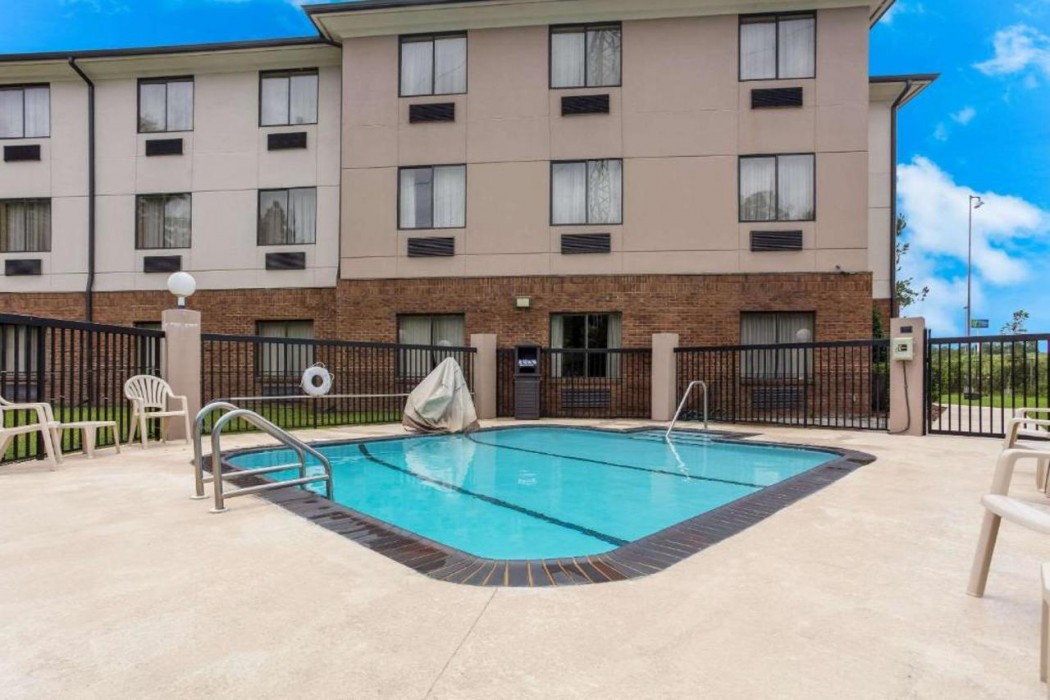 Comfort Suites Saraland - North Mobile 1/27
