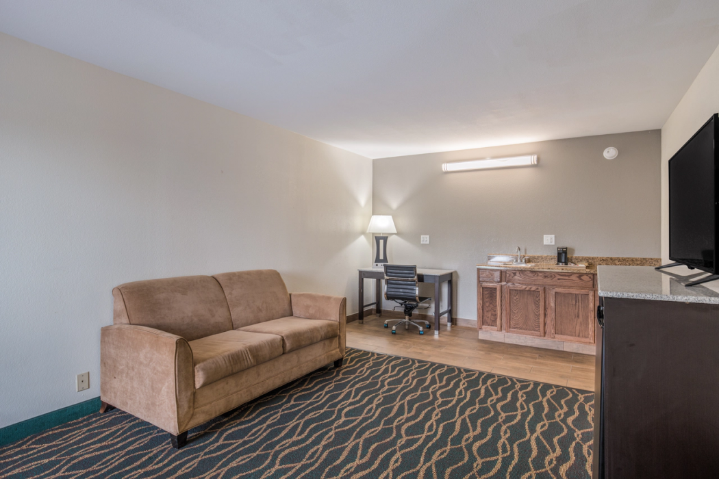 Quality Inn & Suites Conference Center 7/19