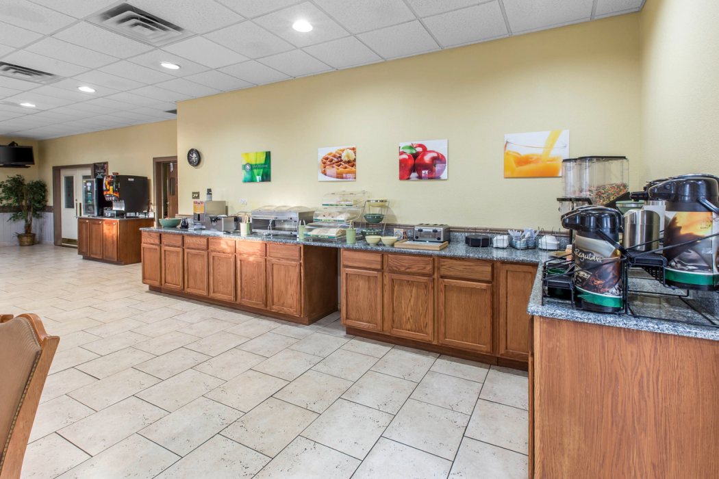 Quality Inn & Suites Conference Center 15/19