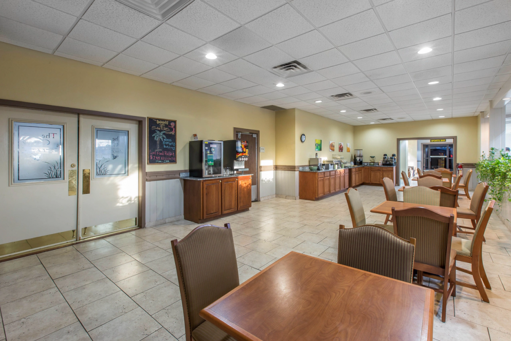 Quality Inn & Suites Conference Center 16/19