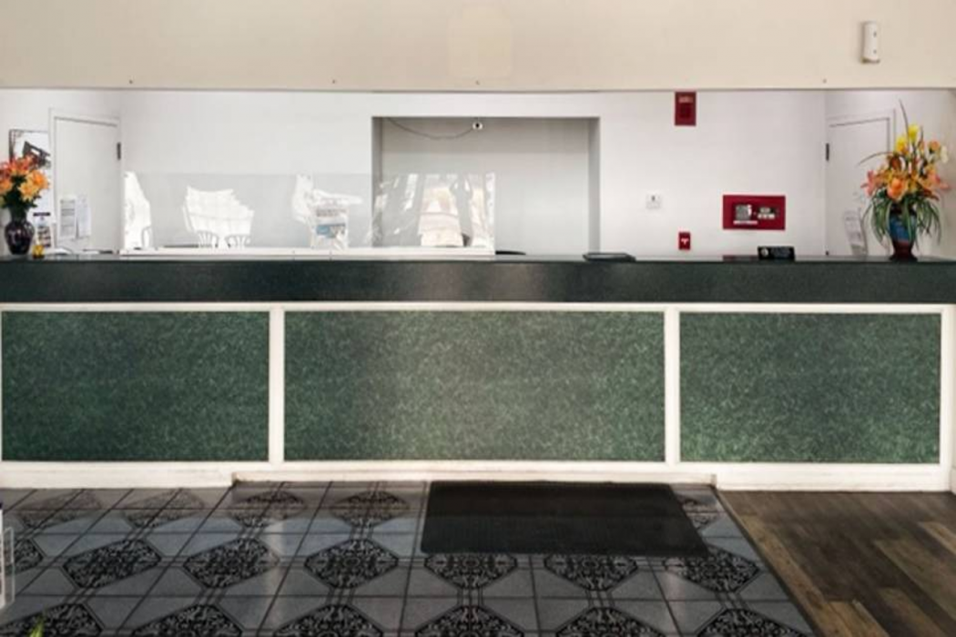 Lobby at Motel6 Marianna, FL, MARIANNA - FL
