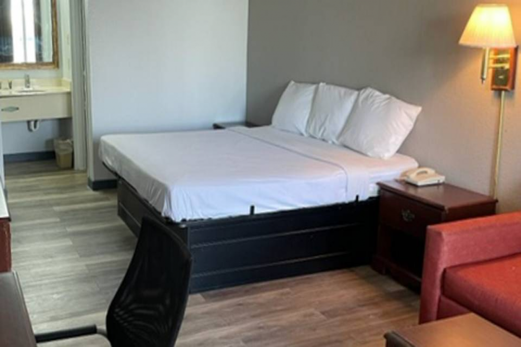 Motel6 Marianna, FL 10/60
