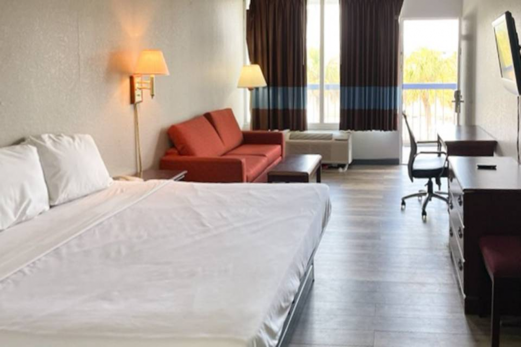 Motel6 Marianna, FL 11/60