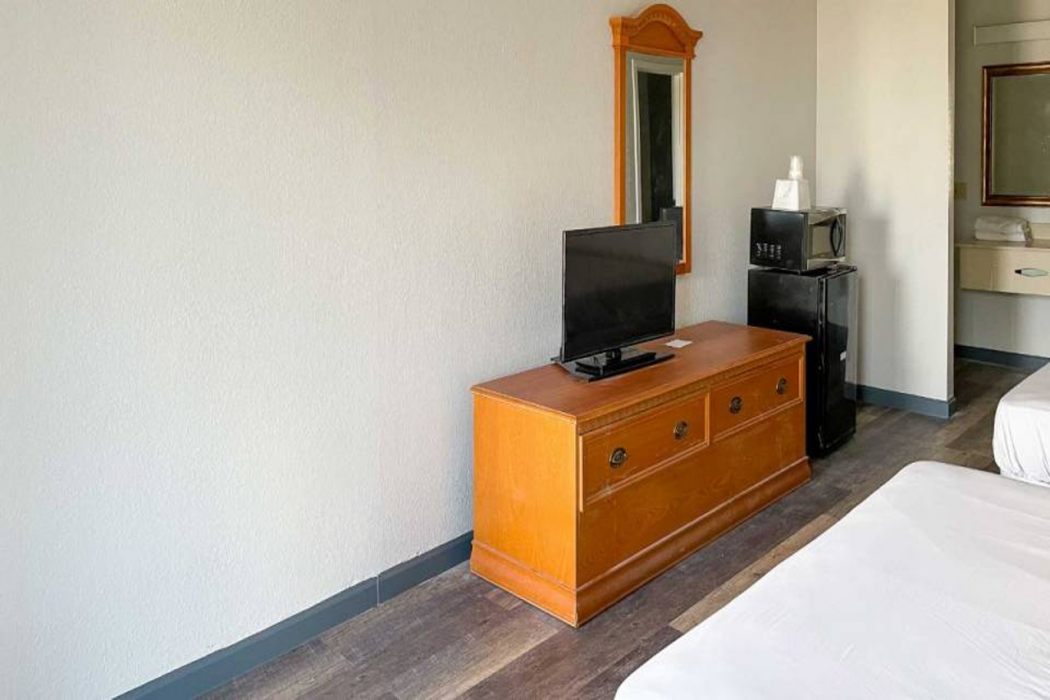 Motel6 Marianna, FL 12/60