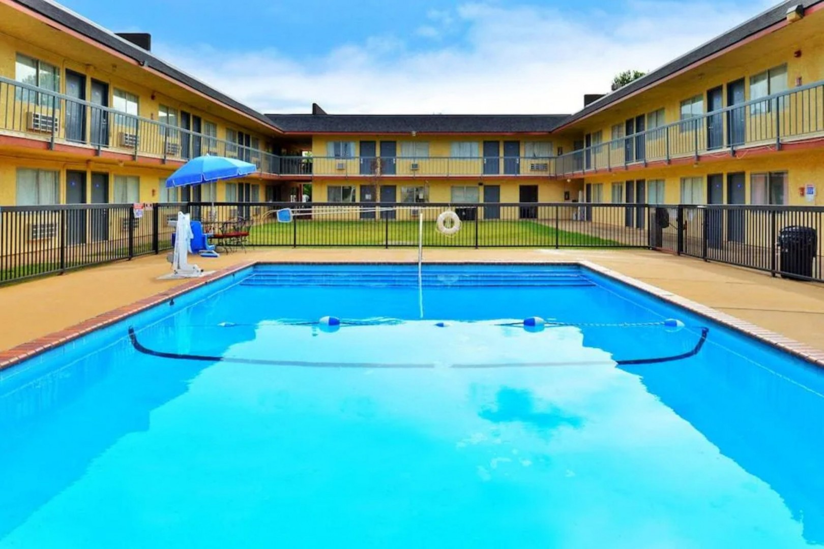 Castle Inn & Suites By OYO Chickasha 27/66