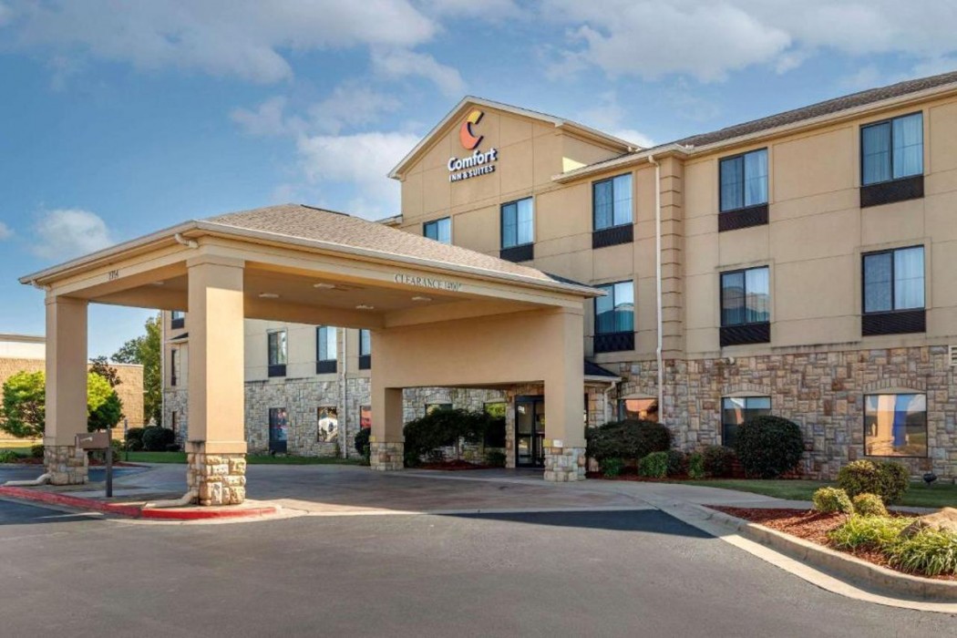 Comfort Inn & Suites Russellville I-40 2/21