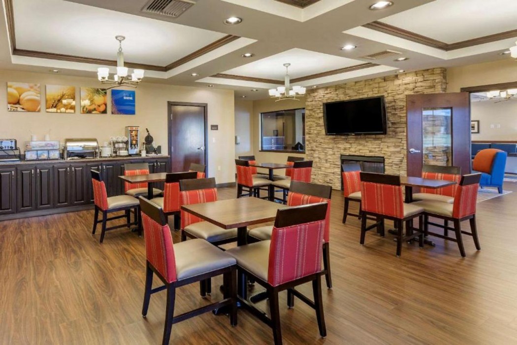 Comfort Inn & Suites Russellville I-40 15/21