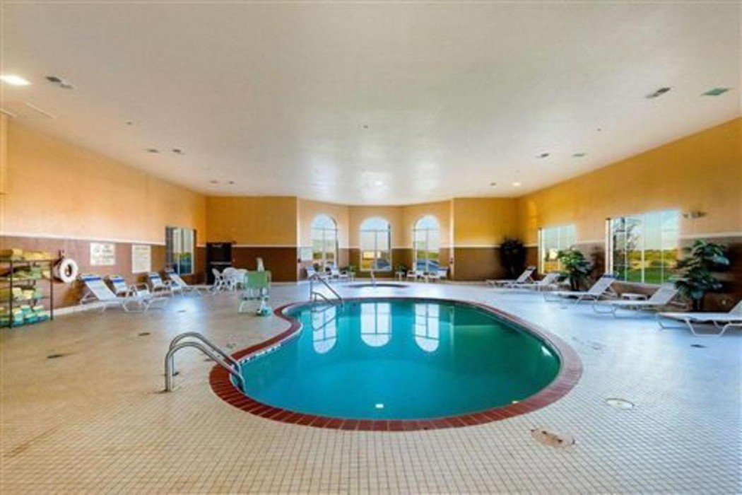 Comfort Suites University TX 15/27
