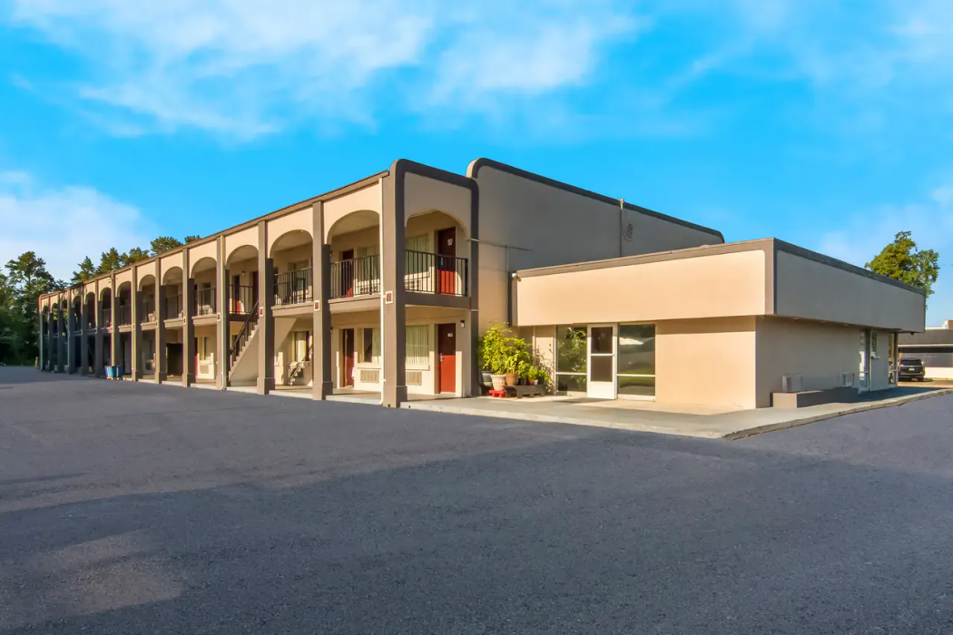 Econo Lodge Goldsboro Hwy 70 3/22