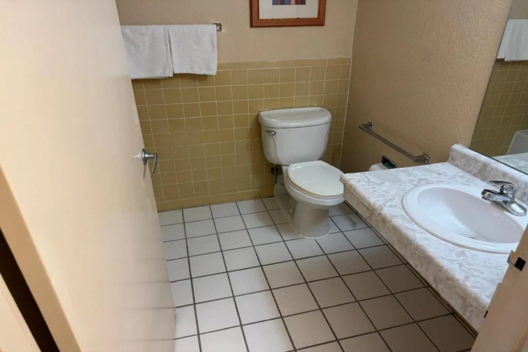 OYO Hotel Harriman near I-40 16/48