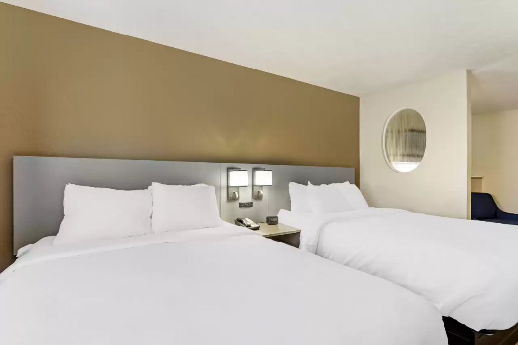 Comfort Suites Merrillville Near US 30 8/24