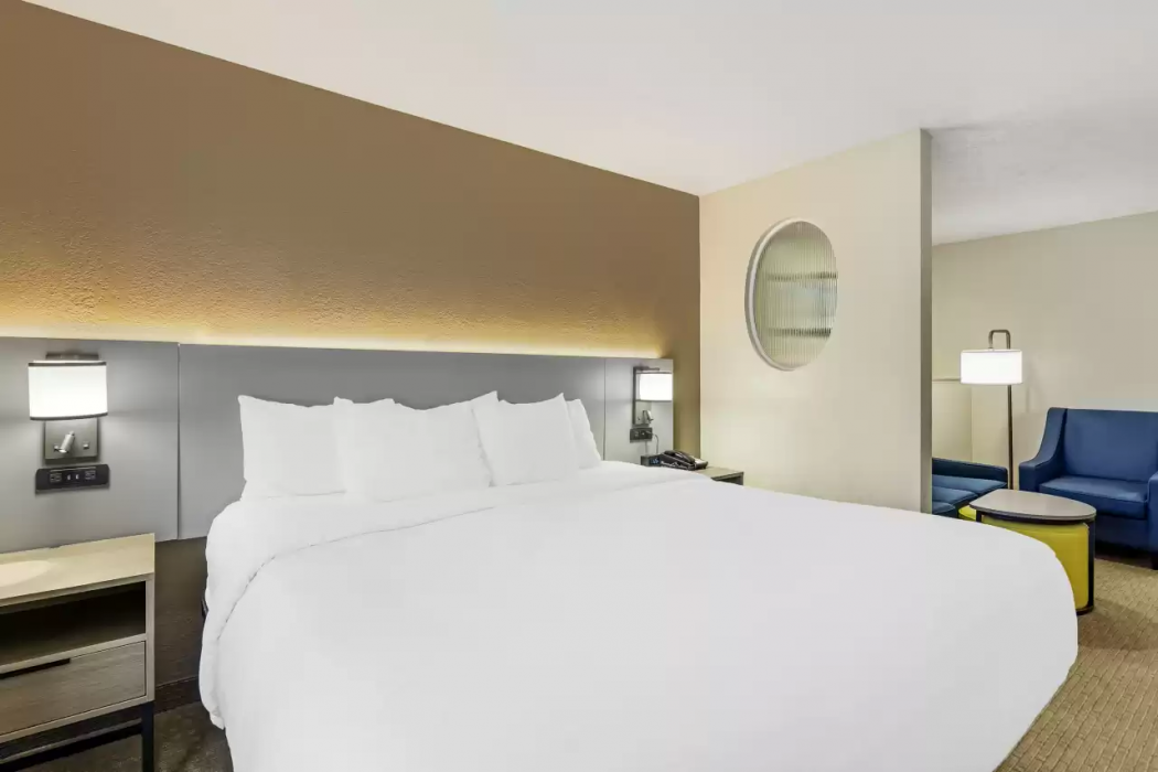 Comfort Suites Merrillville Near US 30 9/24