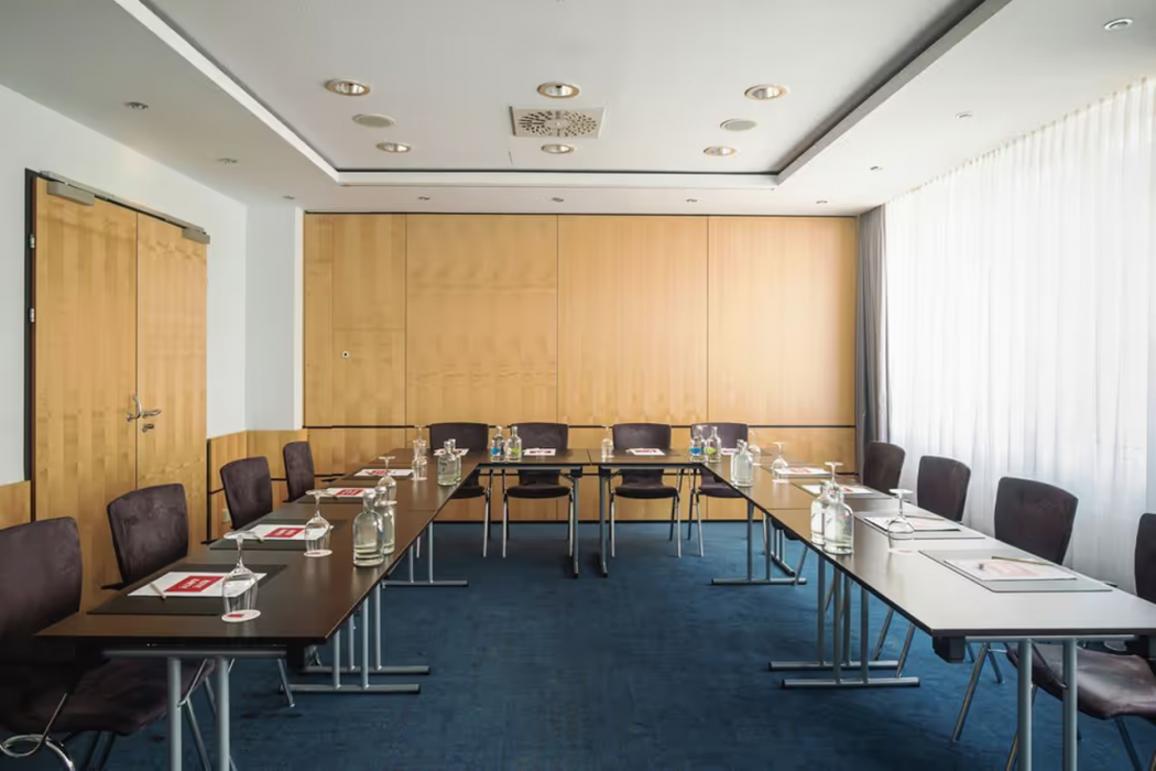 Intercity Hotel Wien 36/65