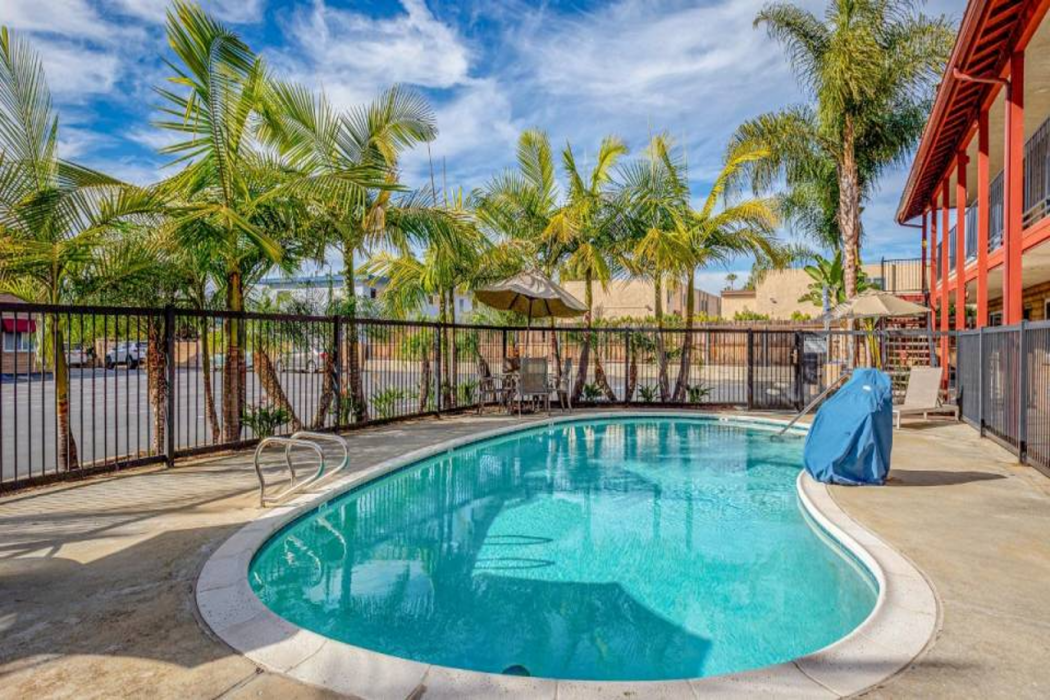 Motel 6 Carlsbad, CA - North Near Legoland 35/66