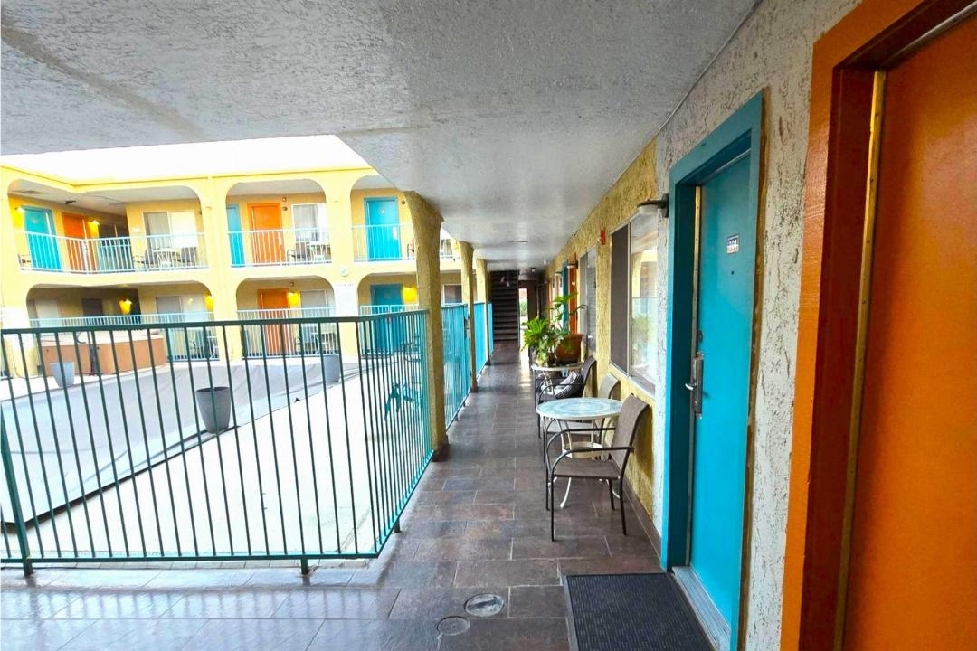 Sands Inn & Suites Lake Havasu City 16/60