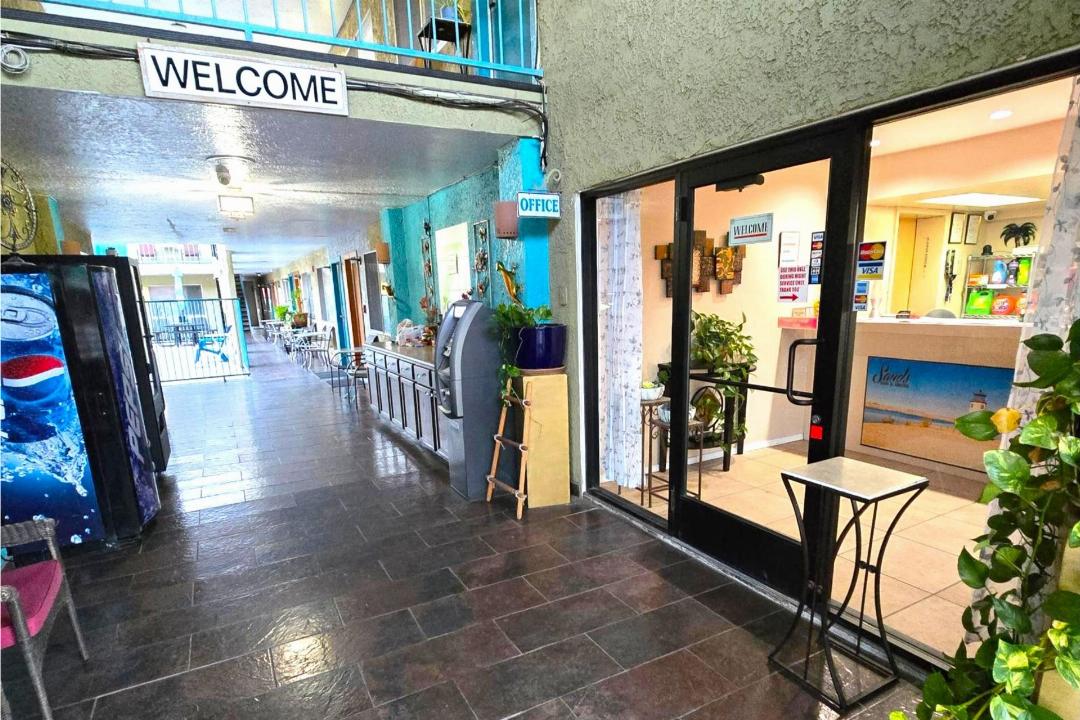Sands Inn & Suites Lake Havasu City 18/60