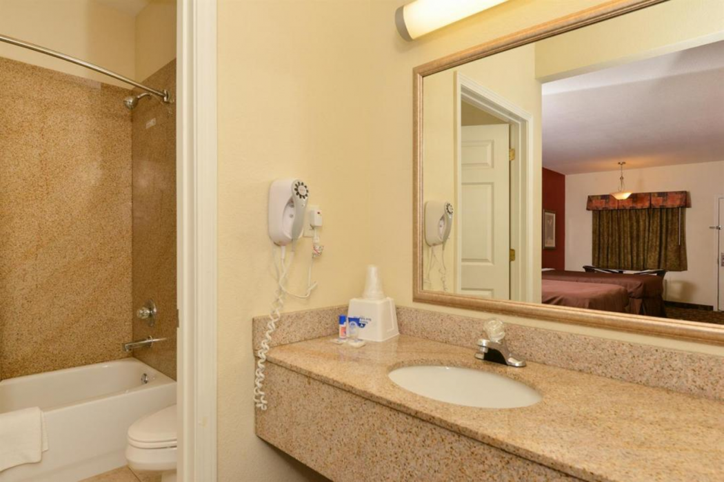 Americas Best Value Inn - Byhalia 9/27