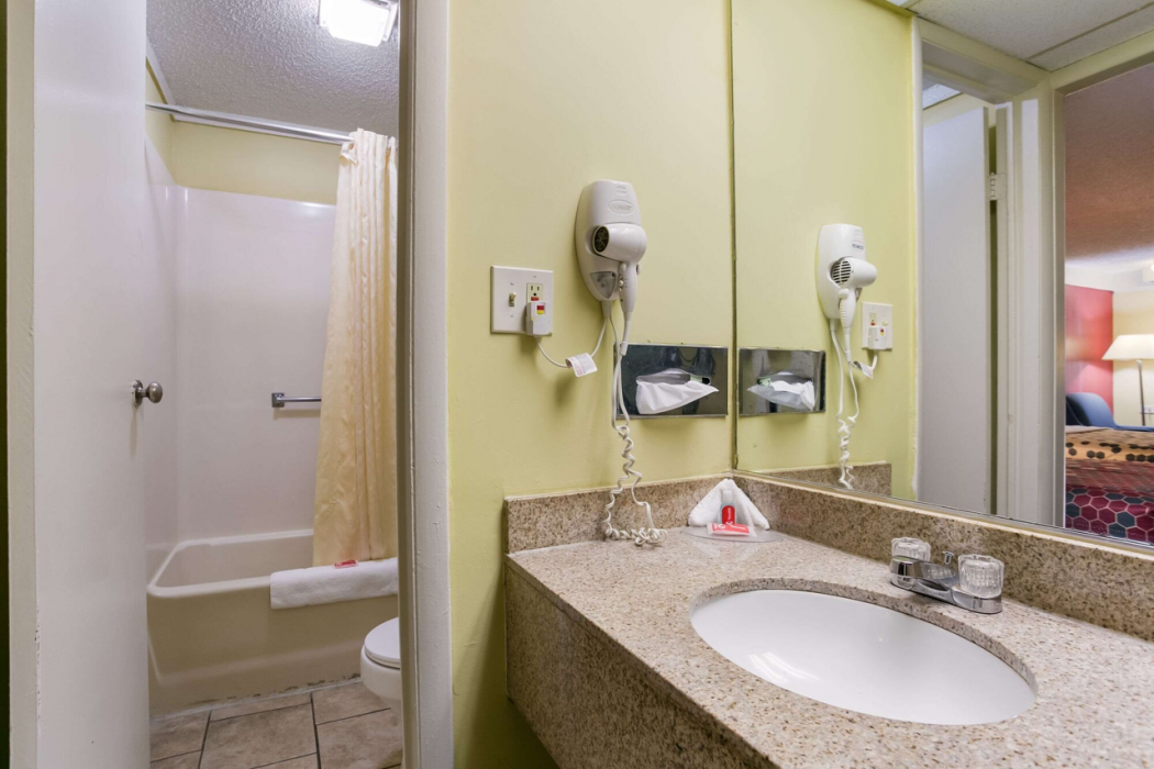Econo Lodge Frederick I-70 7/19