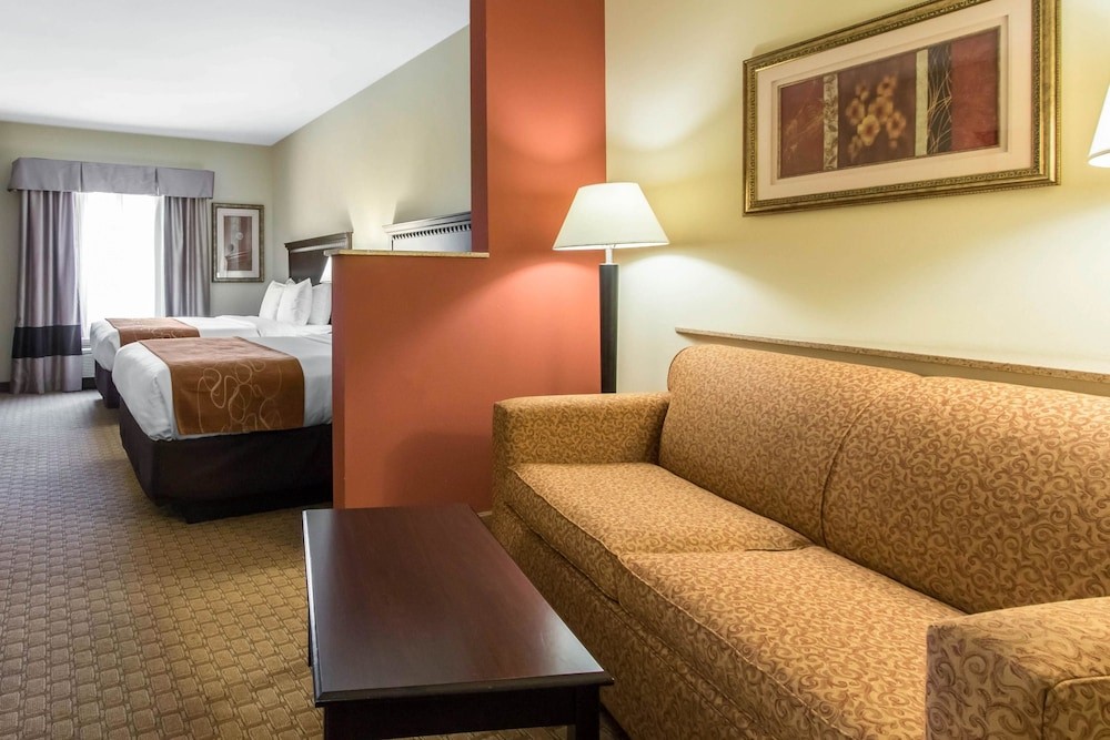 Comfort Suites CS-SU Cullman I-65 Exit 310 13/33