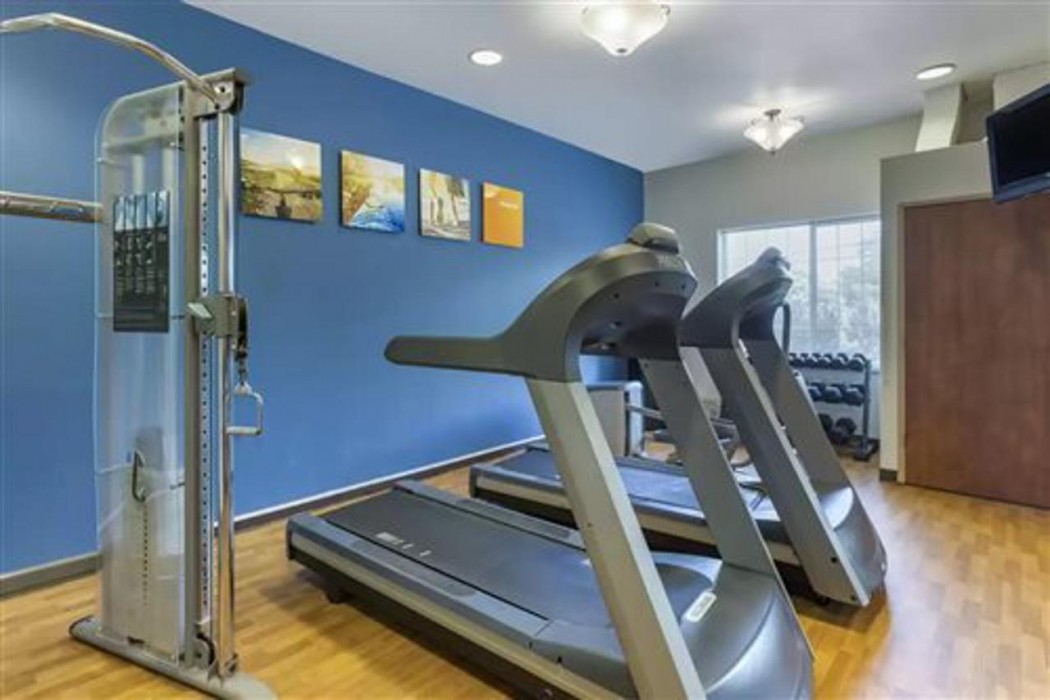Comfort Suites Grayslake Near Libertyville North 13/25