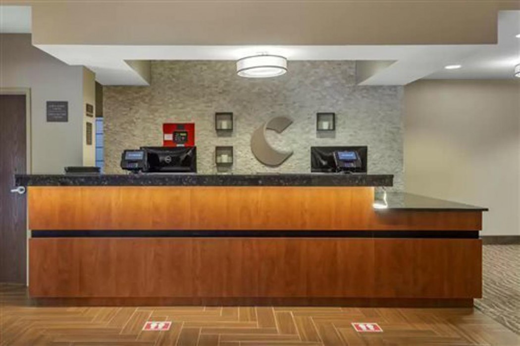 Comfort Suites Grayslake Near Libertyville North 5/25