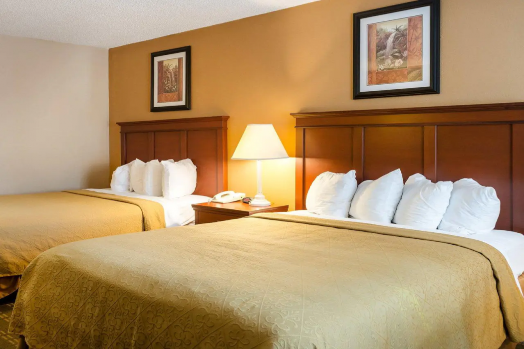 Quality Inn Louisville MS 10/22