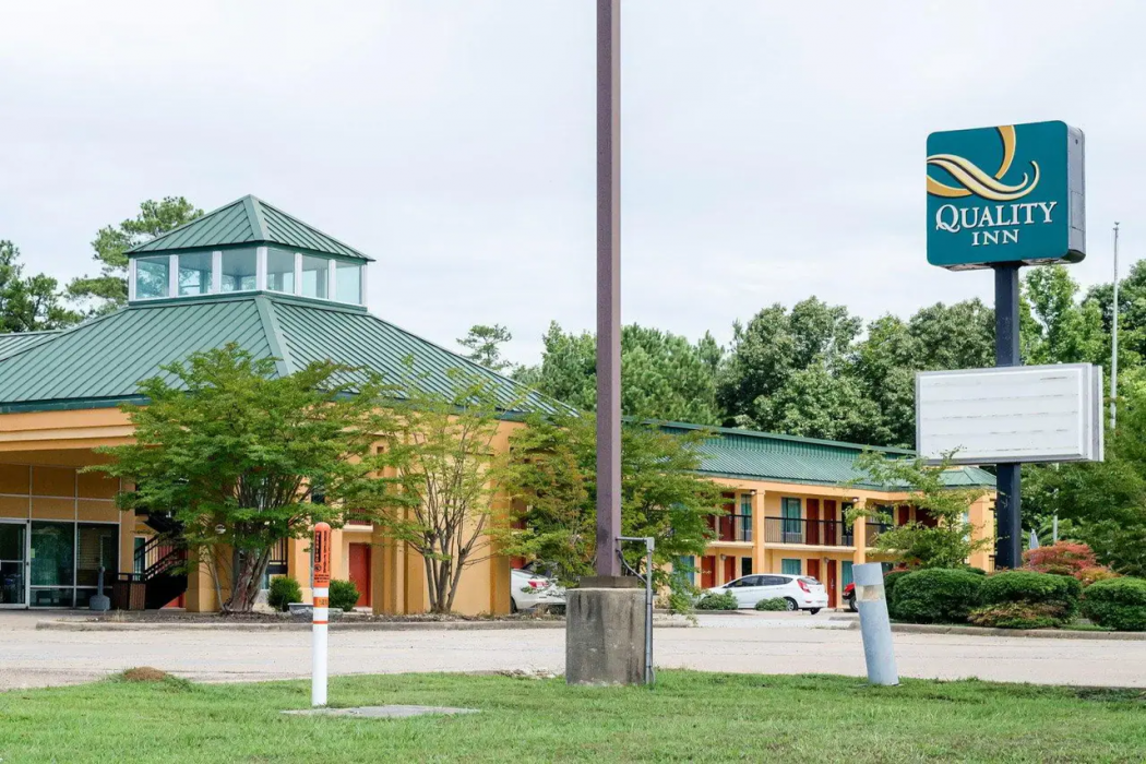 Quality Inn Louisville MS 1/22