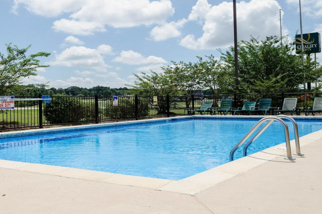 Quality Inn Louisville MS 17/22