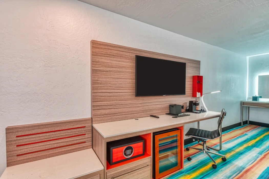 Casa Via Mar Inn, an Ascend Collection Hotel 47/85