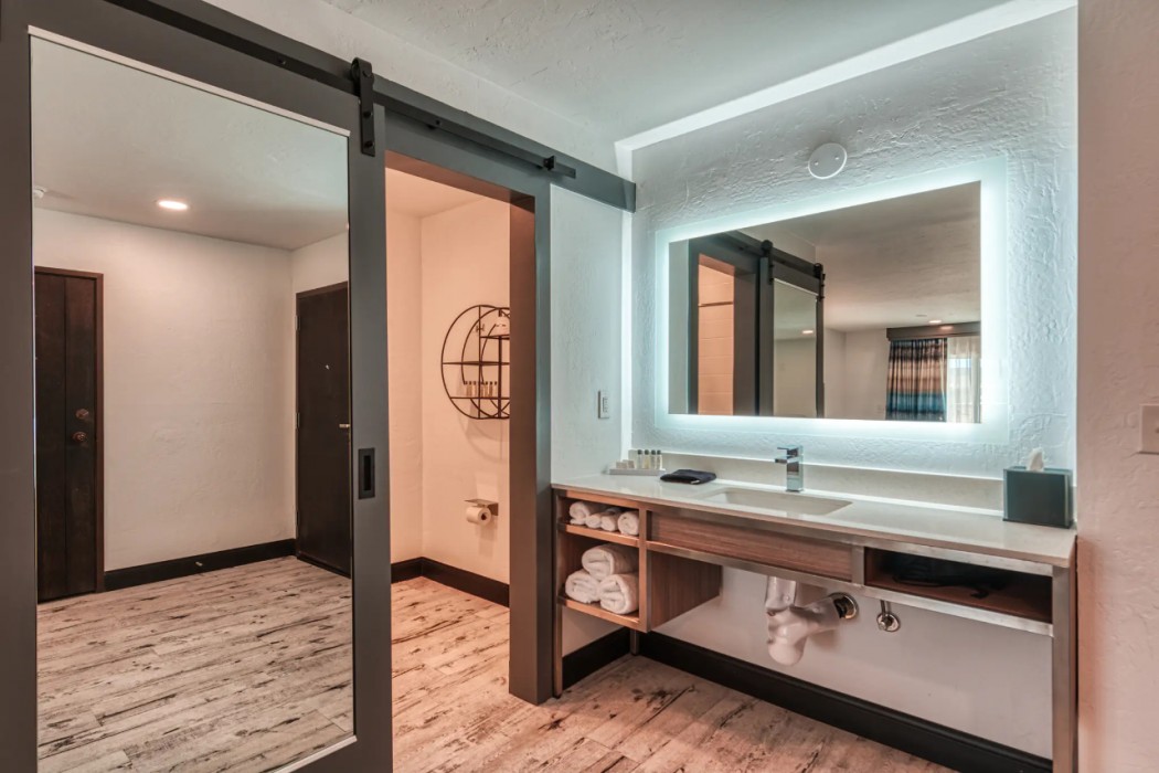 Casa Via Mar Inn, an Ascend Collection Hotel 30/85