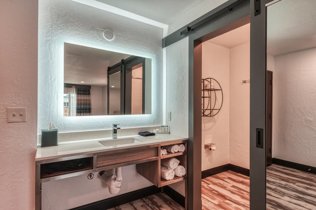 Casa Via Mar Inn, an Ascend Collection Hotel 24/85