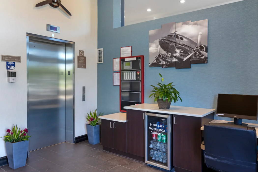 Avion Inn Near LGA Airport, an Ascend Collection Hotel 4/23