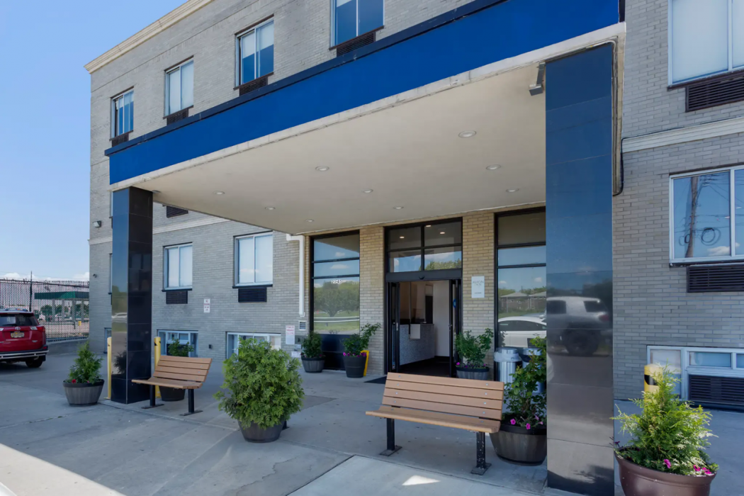 Avion Inn Near LGA Airport, an Ascend Collection Hotel 2/23