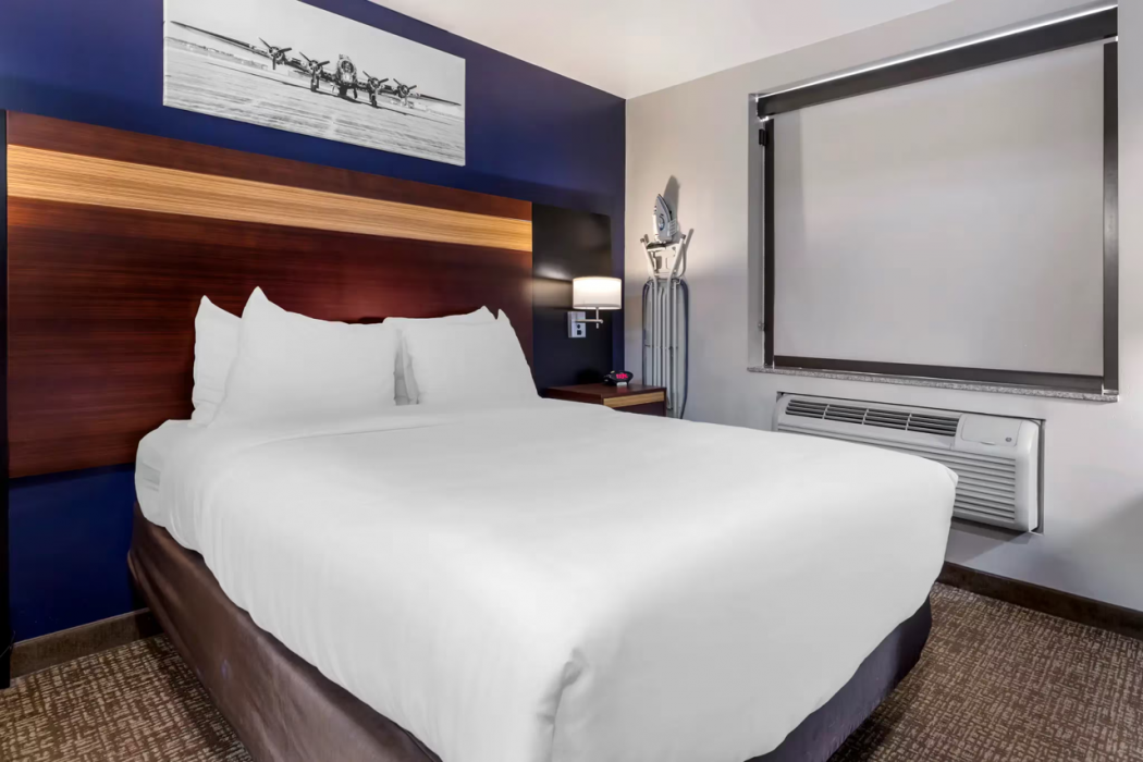 Avion Inn Near LGA Airport, an Ascend Collection Hotel 11/23