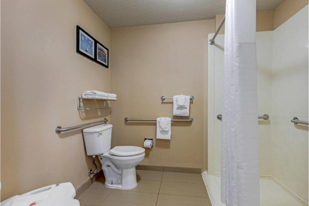 Comfort Suites Waco North - Near University Area 15/30