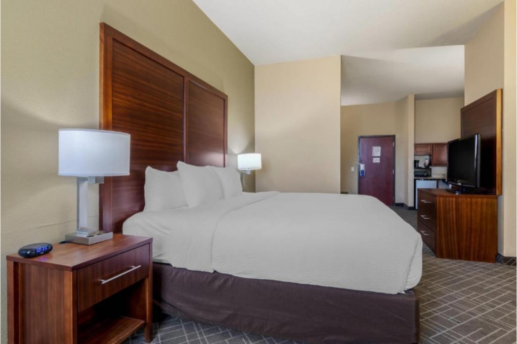 Comfort Suites Waco North - Near University Area 11/30