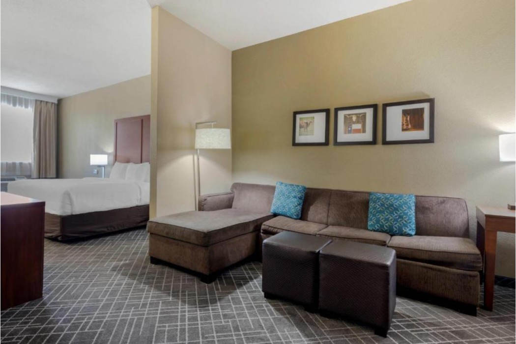 Comfort Suites Waco North - Near University Area 12/30